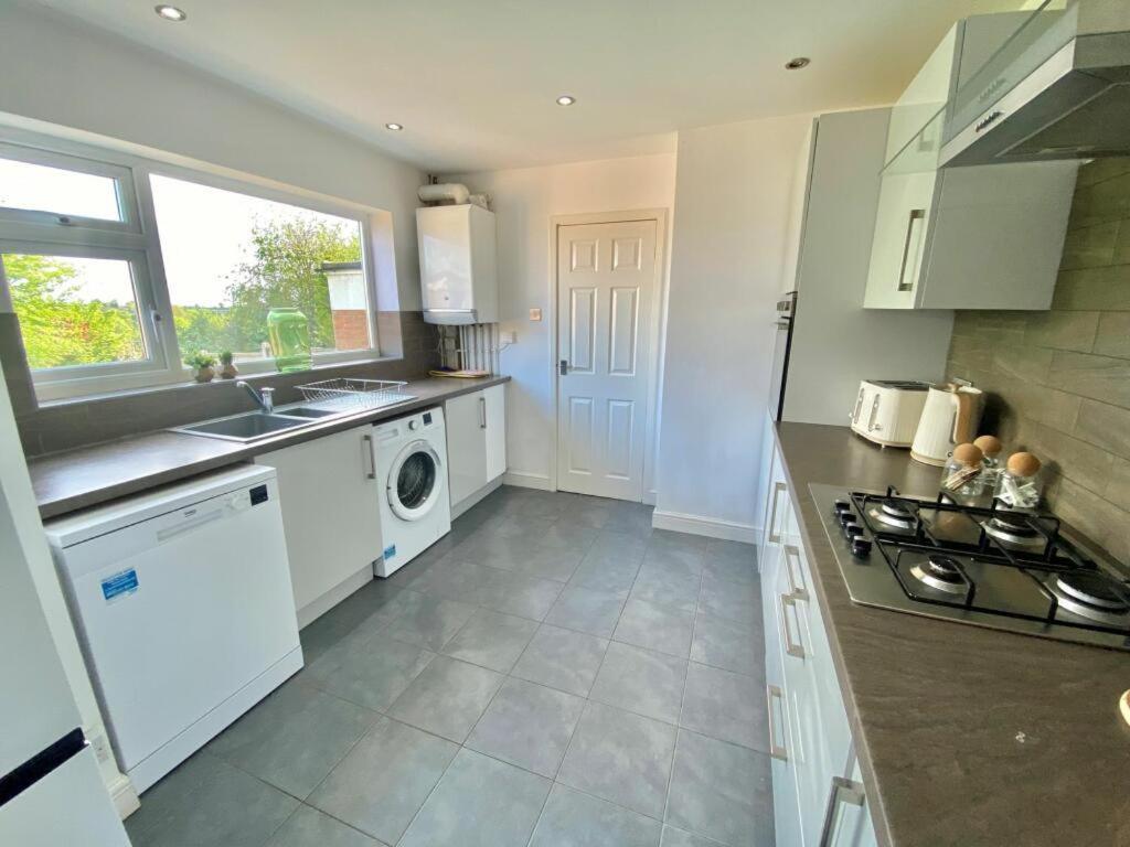 Coventry Huge 4Bed 2Bath Private Parking Nec By Empower Homes Buitenkant foto